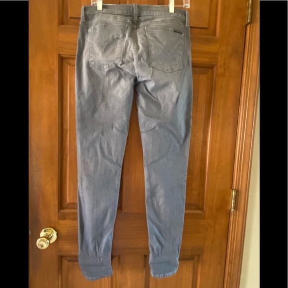 Hudson Krista Super Skinny Gray Jeans Low-Rise
Stretch Your new go-to gray jeans - Picture 3 of 12